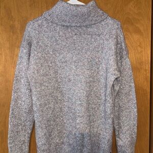 Retrology Turtleneck Sweater woman’s large. Very soft!